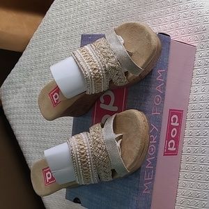 Memory Foam Pop Fairy casual wedge sandals size 6